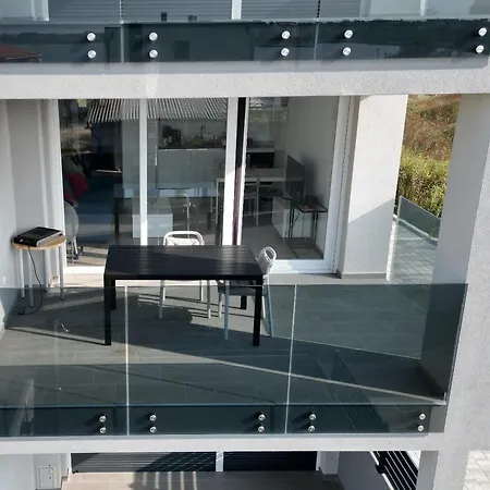 Sunset View At The Sandy Beach - Luxury Apartment